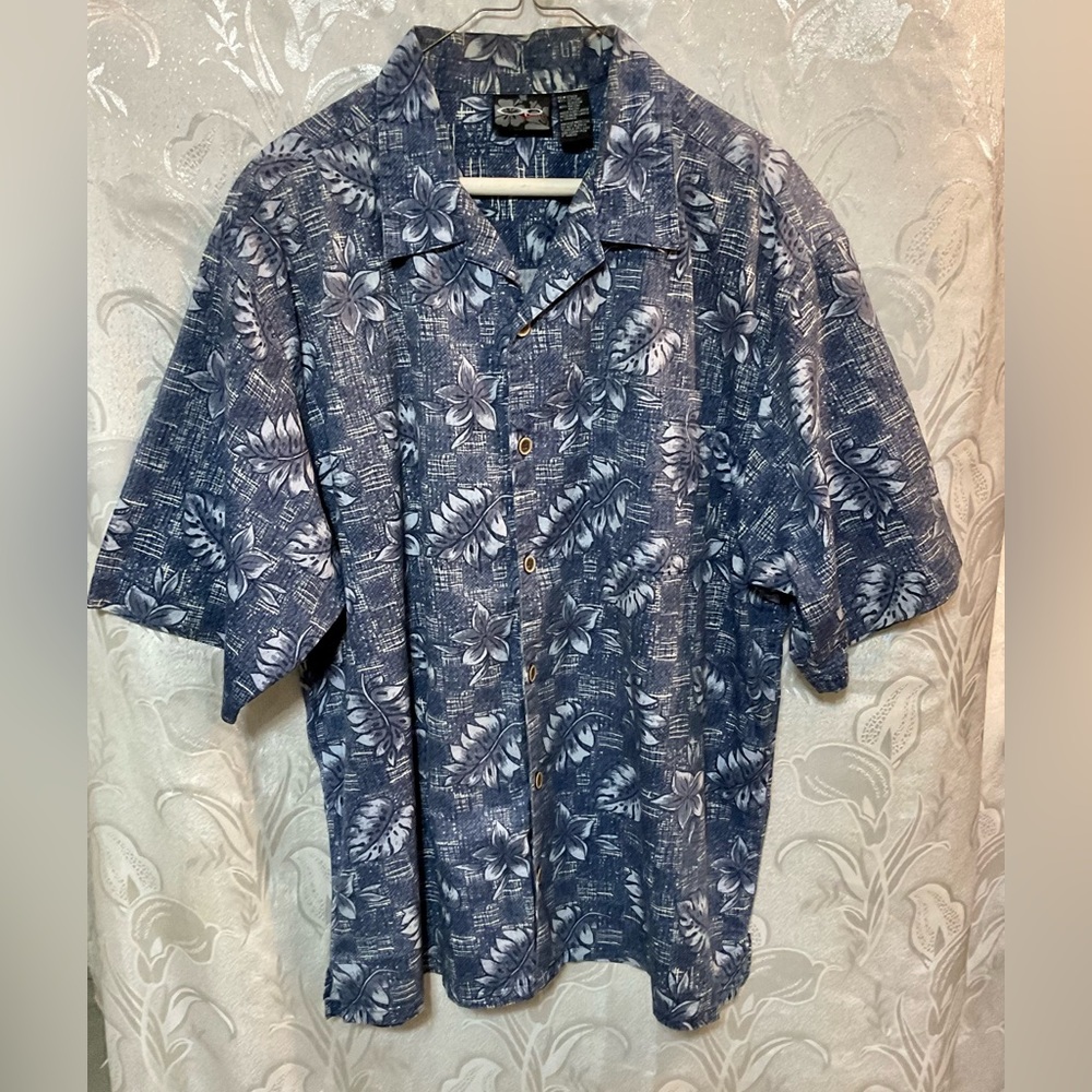 OP Sport Blue Gray Hawaiian Print Short Sleeve Shirt
